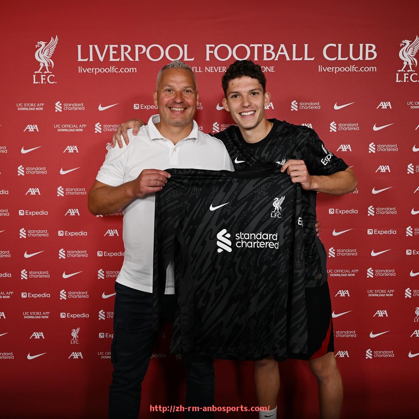 安博体育官网-足球员在CBA比赛中的表现