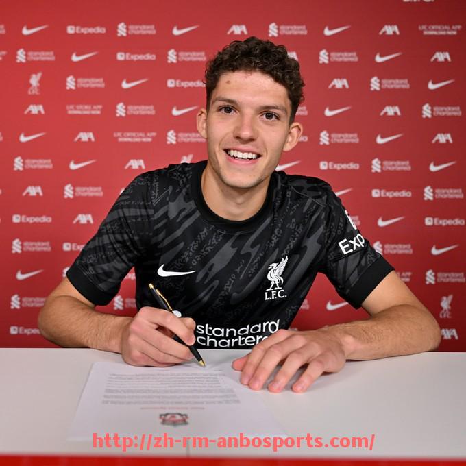 安博体育官网-英超史上被公认为最差球员的排行榜及争议分析